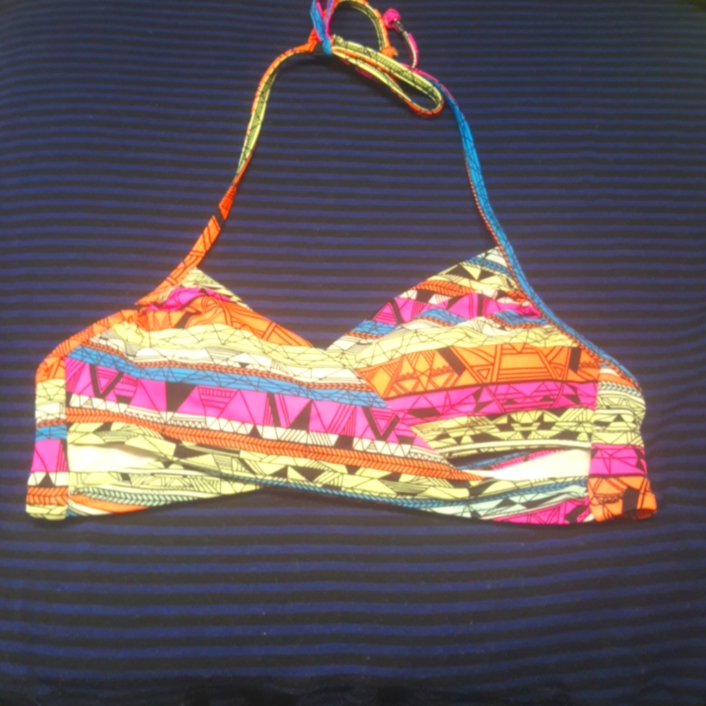VS Pink geometric print swim top